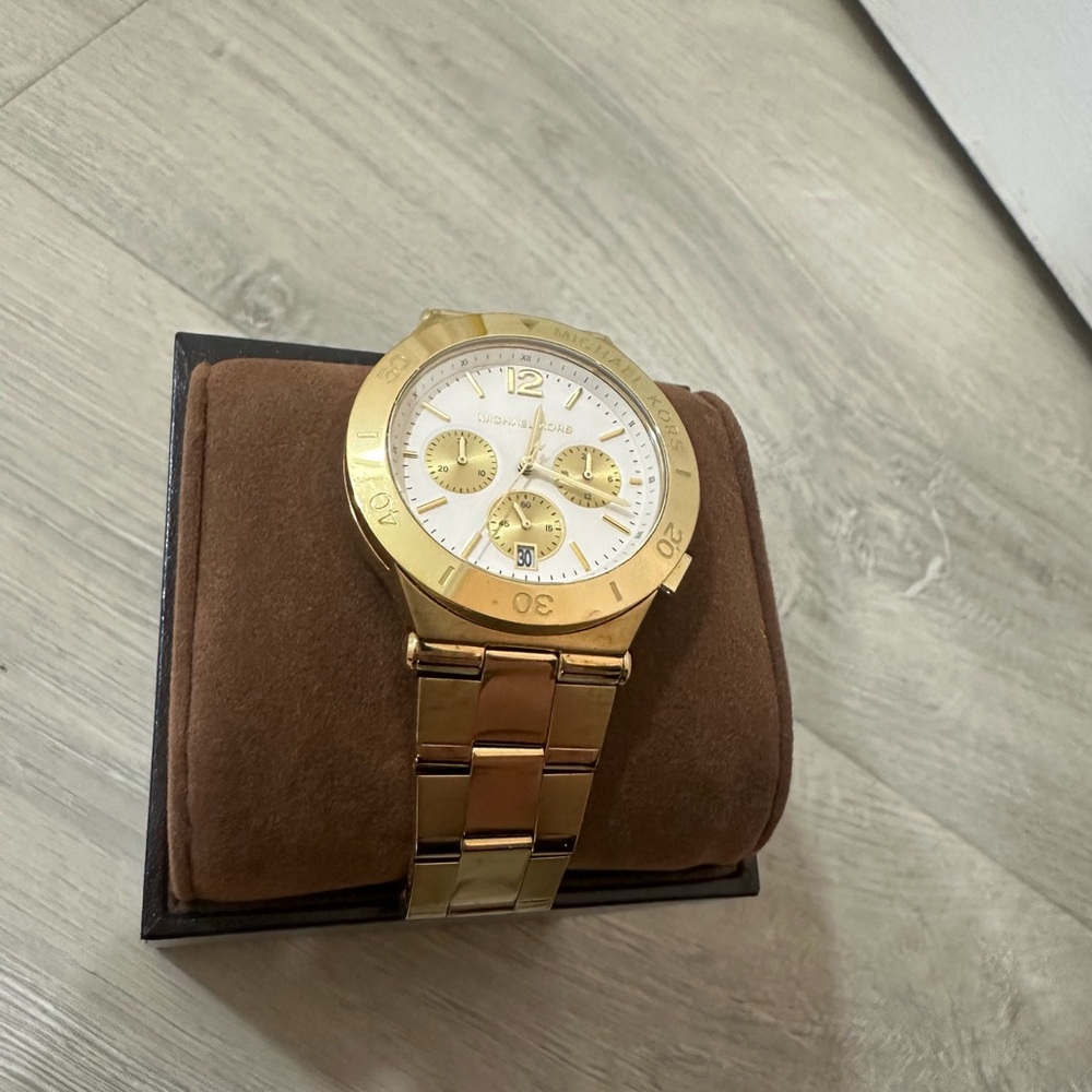 Michael kors gold chronograph watch